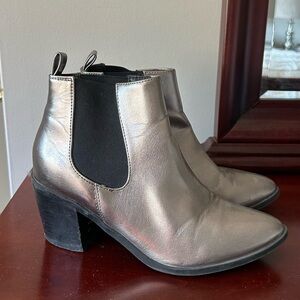 METALLIC CHELSEA BOOTS